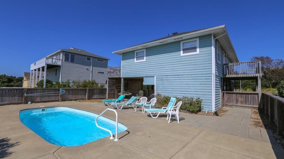 Carolina Dunes House | AquaDuck - Oceanside home in Duck with an easy walk to the ocean and sound!