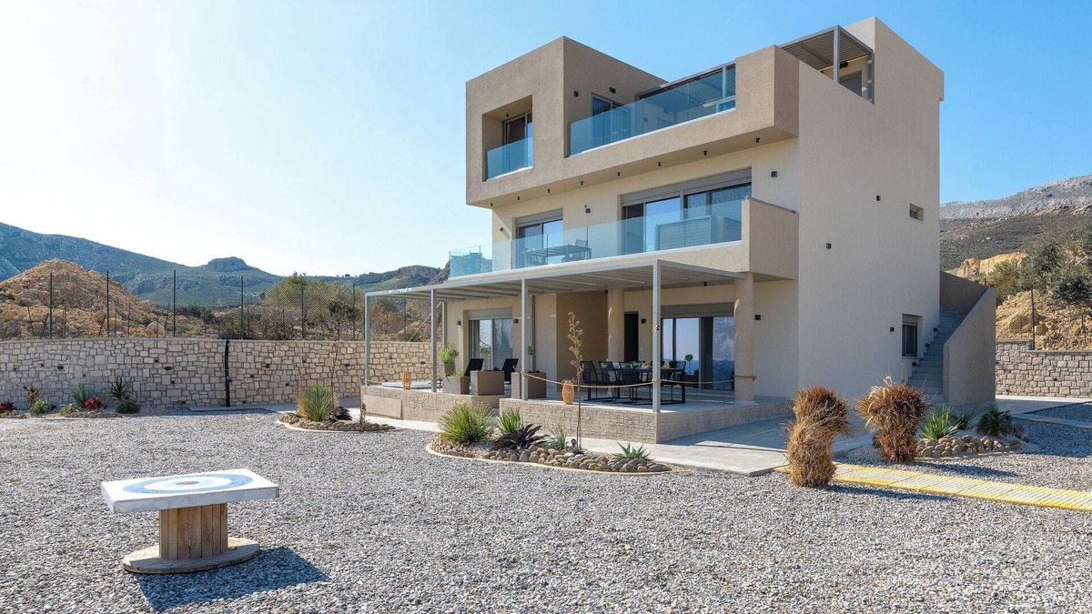 Stegna Apartment | Aquamarine Luxury Suite ground floor