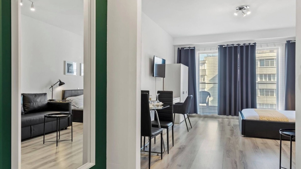 Sector 3 Apartment | Aquarius Upscale Flat in the Heart of Bucharest