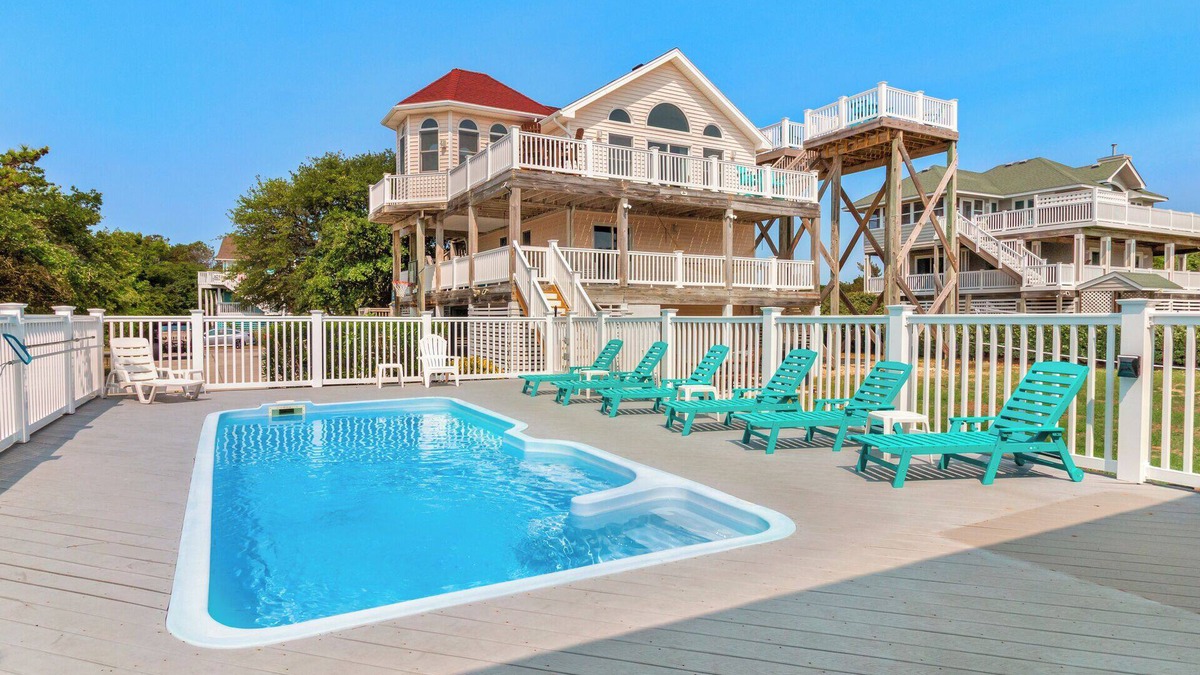 Whalehead Beach House | Ar Lan Y Mor*Beach 1000ft* Corolla *2 Dogs Ok*Pool