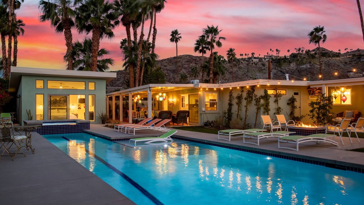 Araby Commons House | Araby Nights 4BR/4Bath Luxury Resort Home
