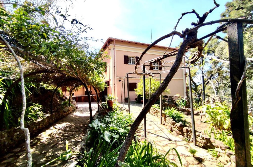 Bindua House | AragoniteAzzurra Casa Vacanza