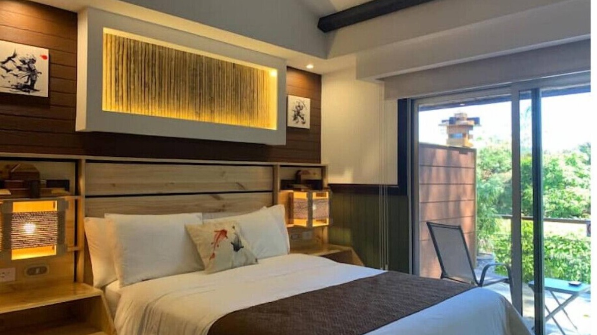 Santa Ana Apartment | ARANJUEZ LOFTS - Japanese Loft #10 with balcony