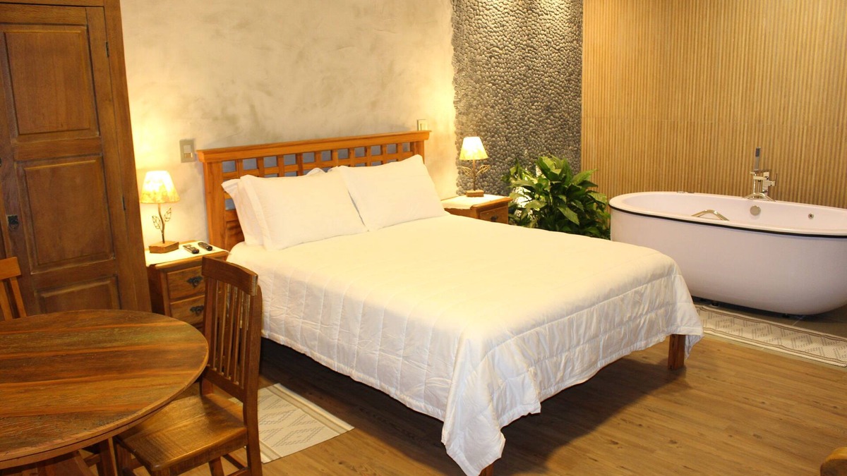 Monte Verde Cottage | Araucaria Suite Mountain Lands Refuge