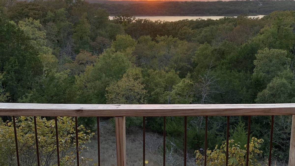 Sulphur House | Arbuckle Lake House. Sleep 7+. Great deck for outdoor enjoyment.