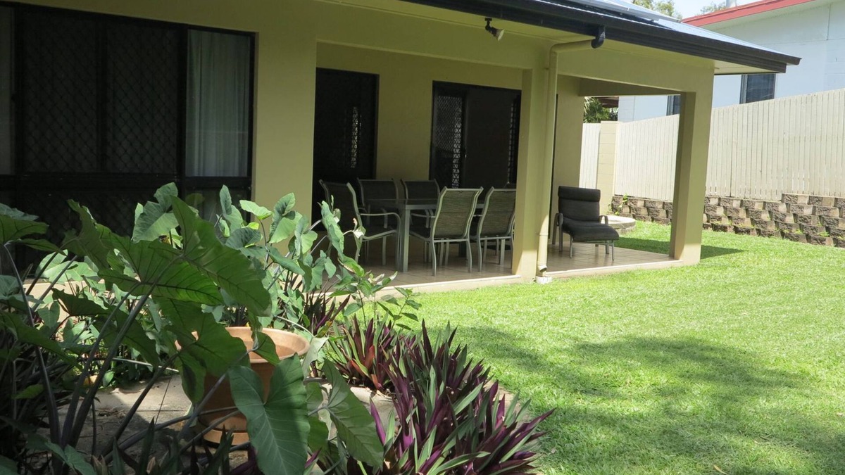 Arcadia Apartment | Arcadia Villa 3 - Modern, light and airy apartment at Alma Bay, with national park views