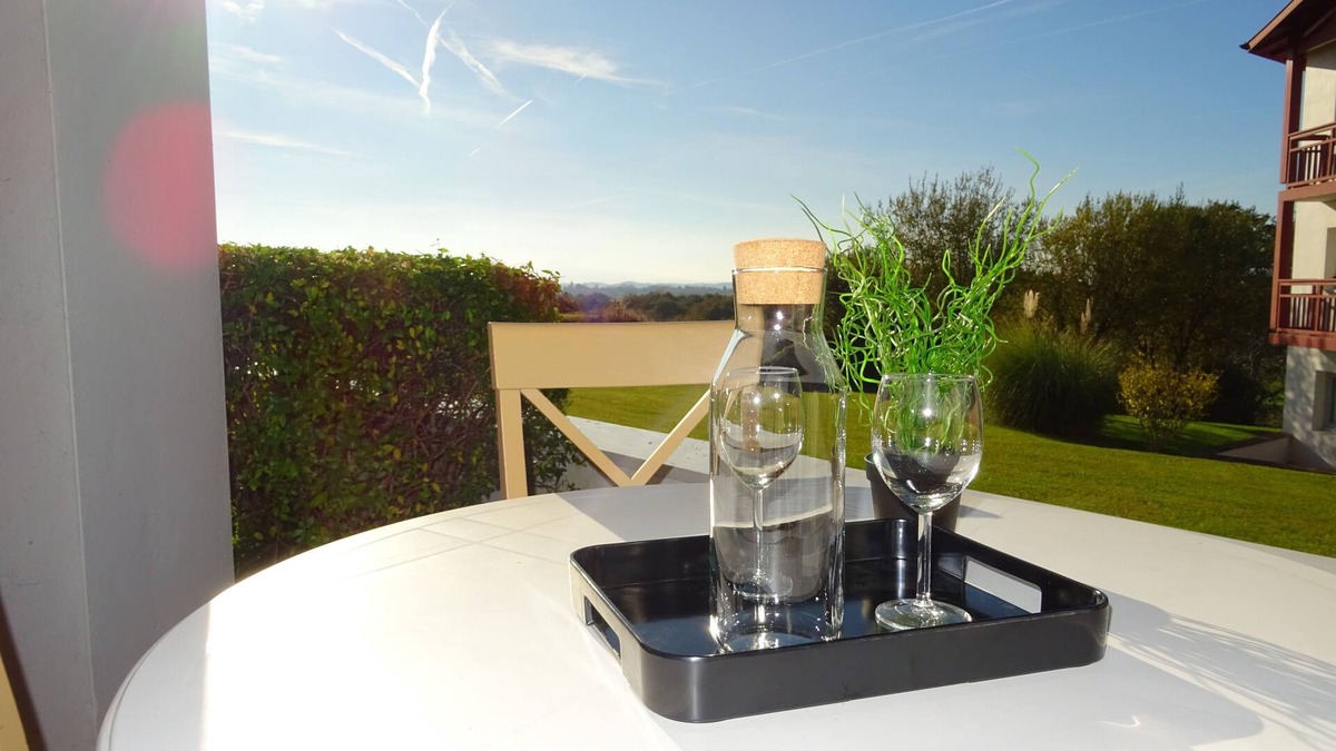 Arcangues Apartment | Arcangues - Near Biarritz - Apartment "Cozy Chic" - 2/4 people - Wifi