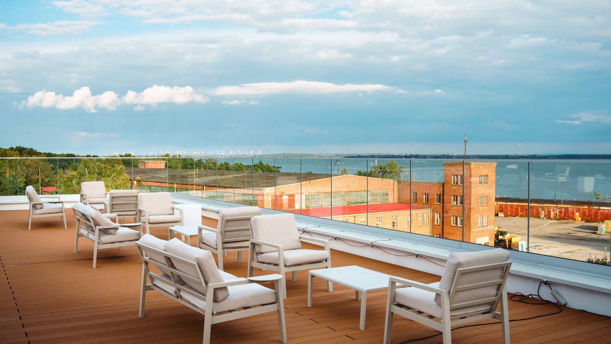 Uniescie Hotel | ARCHE Fabryka Samolotów w Mielnie