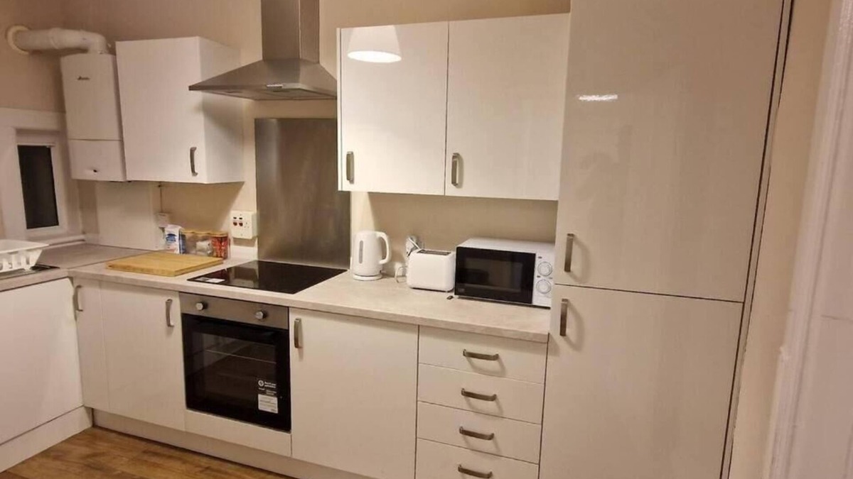 Glasgow House | Archillects Entire Two Bedroom Comfy House - FREE PARKING