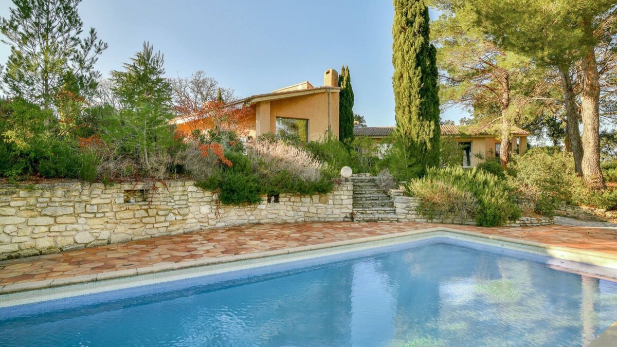 Chateauneuf-de-Gadagne House | Architect's Villa In The Heart Of The Vines Near Avignon
