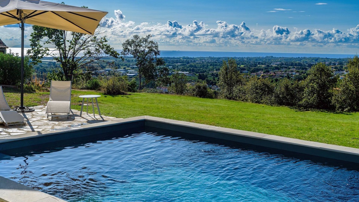 Castellare-di-Casinca House | Architect-designed house with swimming pool, nestled in the heart of the Casinca scrubland,