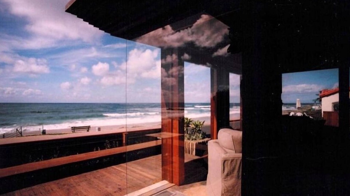 Beach Barber Tract House | Architectural Masterpiece on Windansea Beach - Family and Pet Friendly!