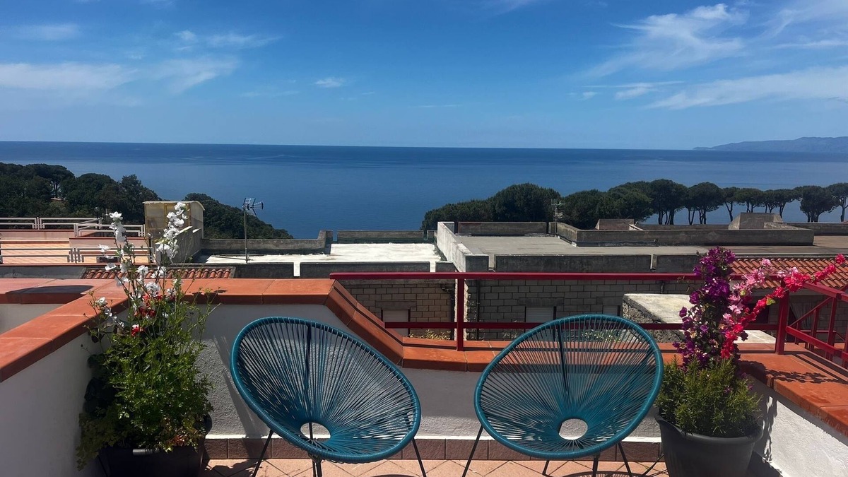 San Nicola Arcella Apartment | Arcomagno Sea View Flat with sunroof