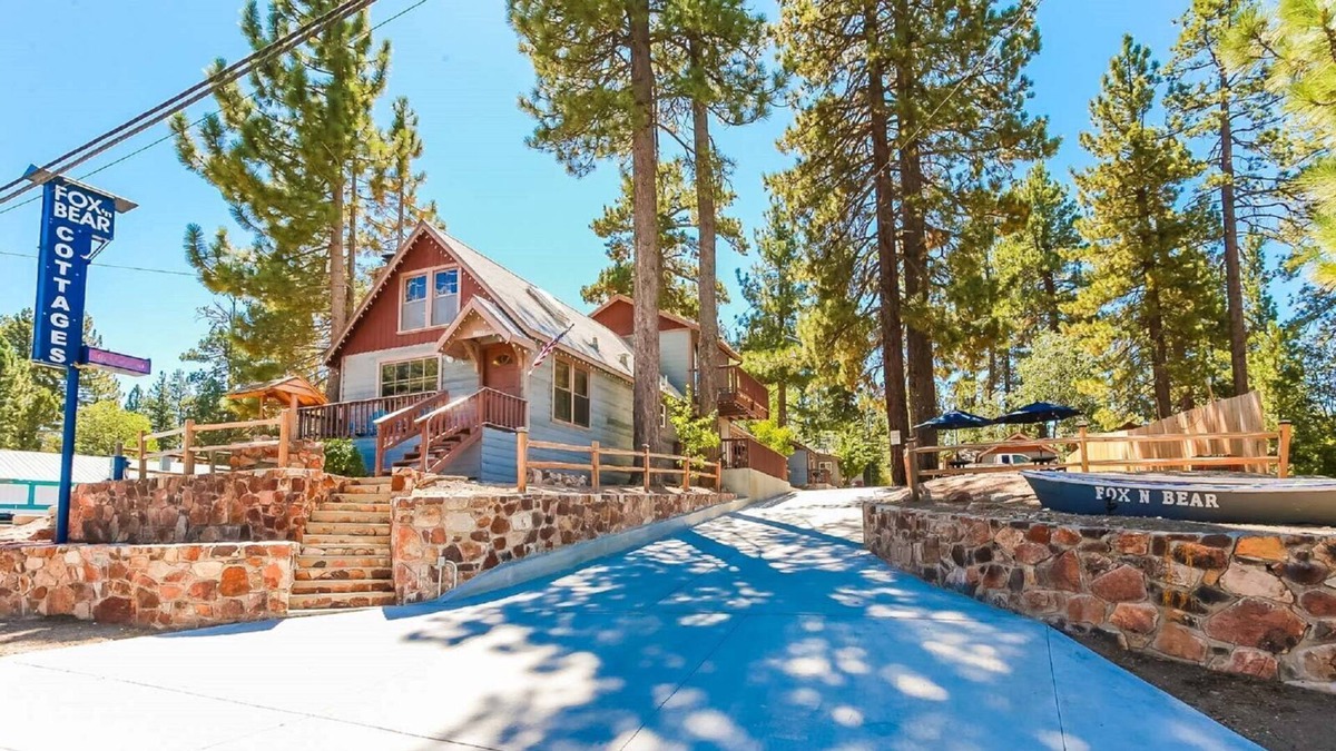 The Village Cottage | Arctic and Grey Fox Combined Pet Friendly