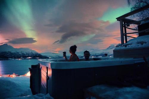 Balsfjord Apartment | Arctic Aurora View