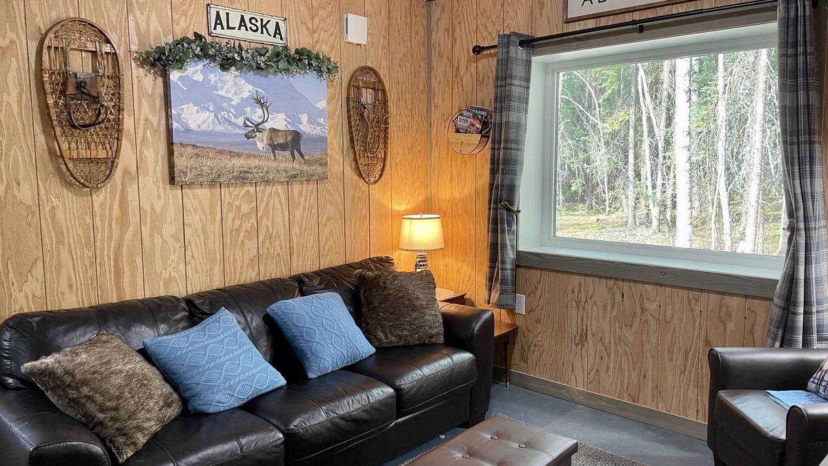 North Pole Cabin | Arctic Cabin in North Pole, Alaska