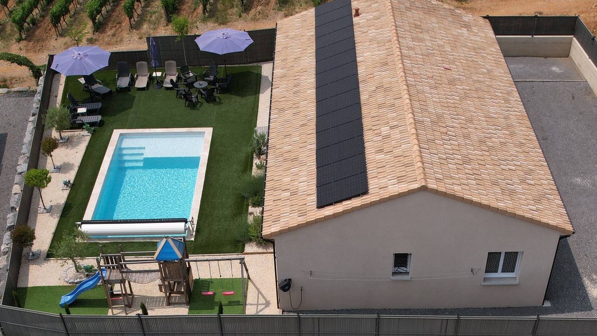 Joyeuse Villa | Ardèche, Villa Olympe air-conditioned heated swimming pool
