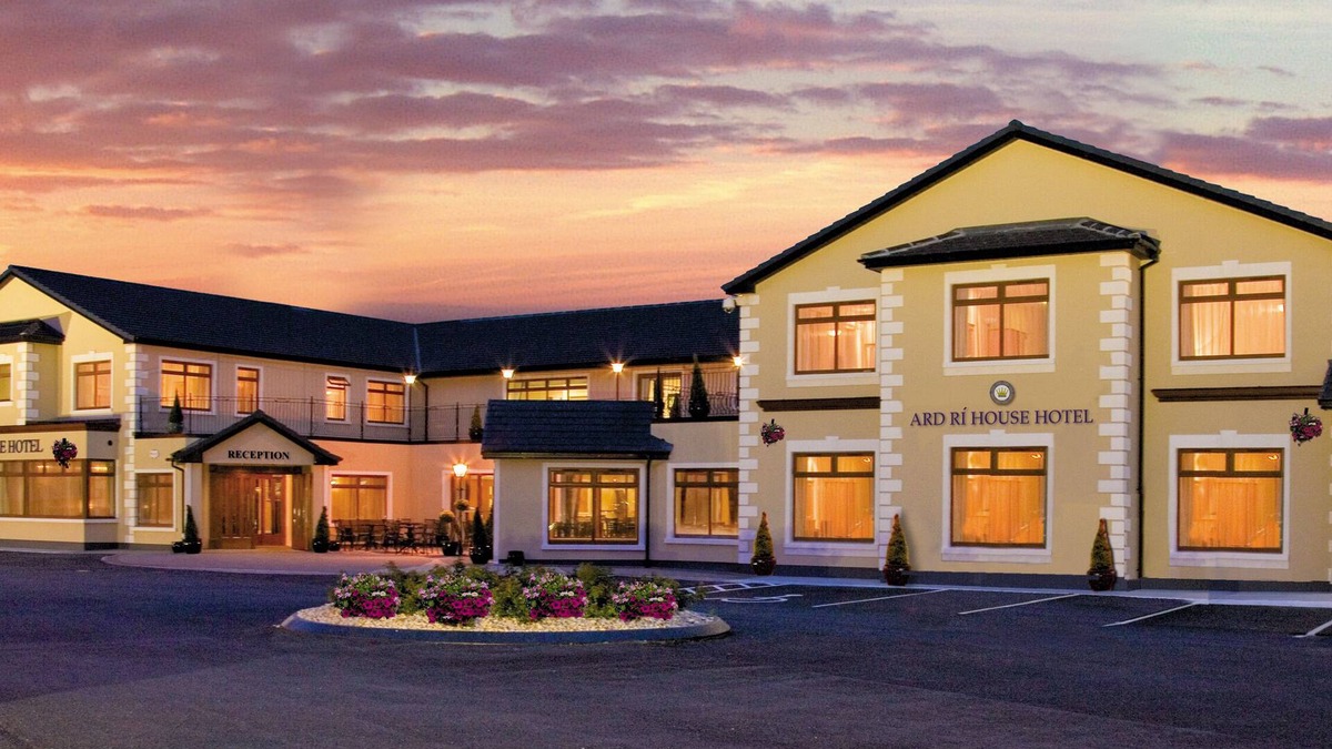 Tuam Hotel | Ard Ri House Hotel