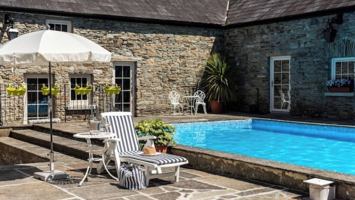 Clonakilty Cottage | Ardnavaha House Poolside Cottage 3nn