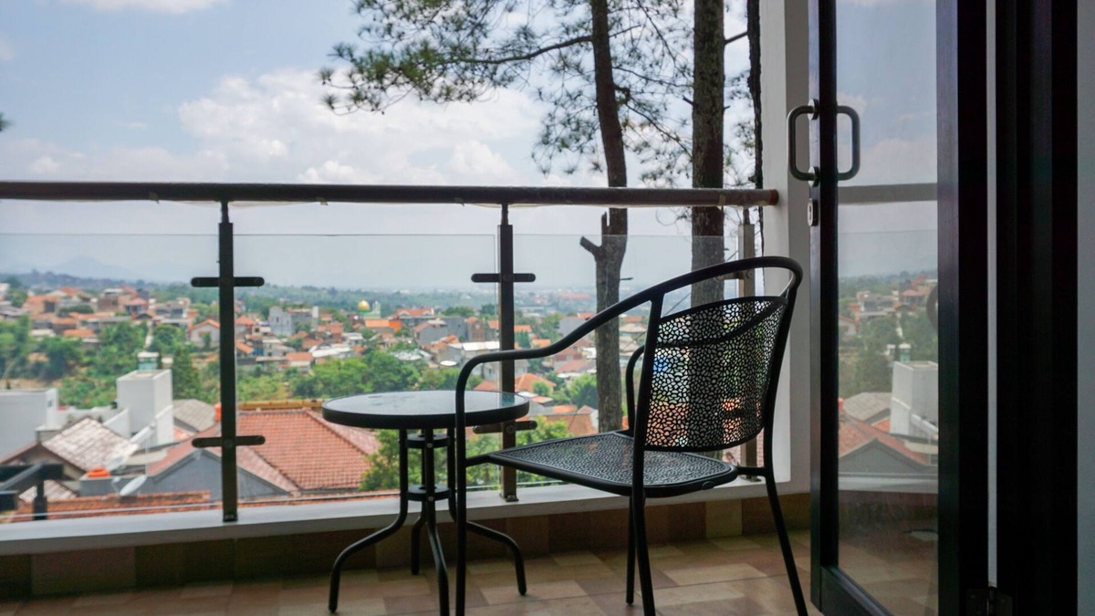 Bandung Bed & Breakfast | Are You And I Bed & Breakfast