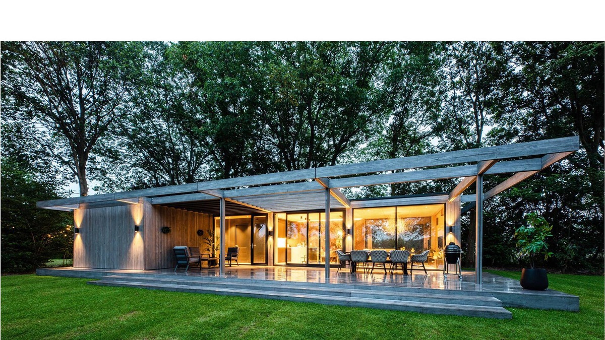 Maasbree House | Are you looking for a relaxing getaway close to the water? Then this vacation home might be for you.