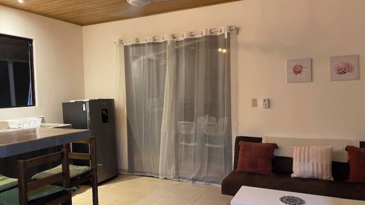 El Guapote House | Arena House