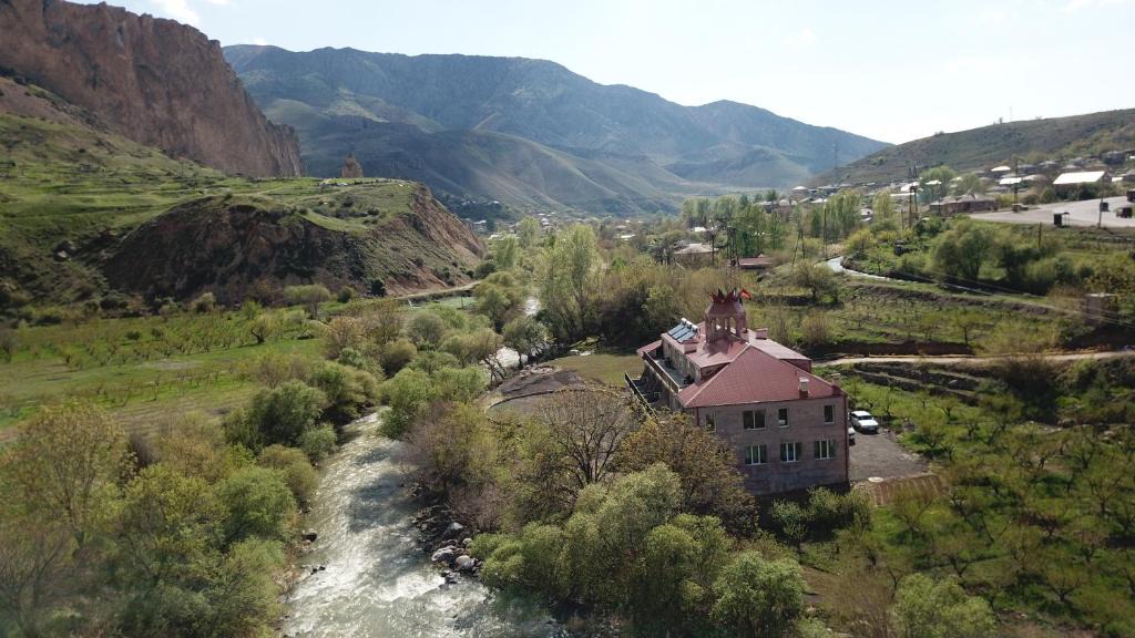 Areni Hotel | Areni Lodge
