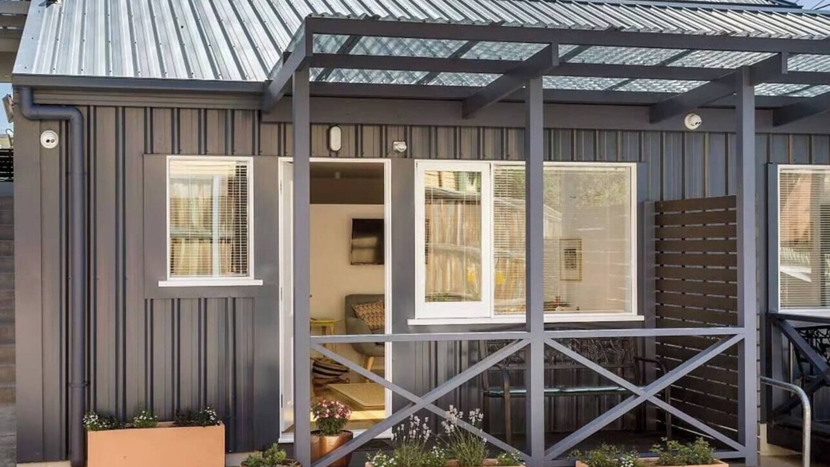 North Hobart House | Argyle Embrace - One Bedroom Guest House, Sleeps 4