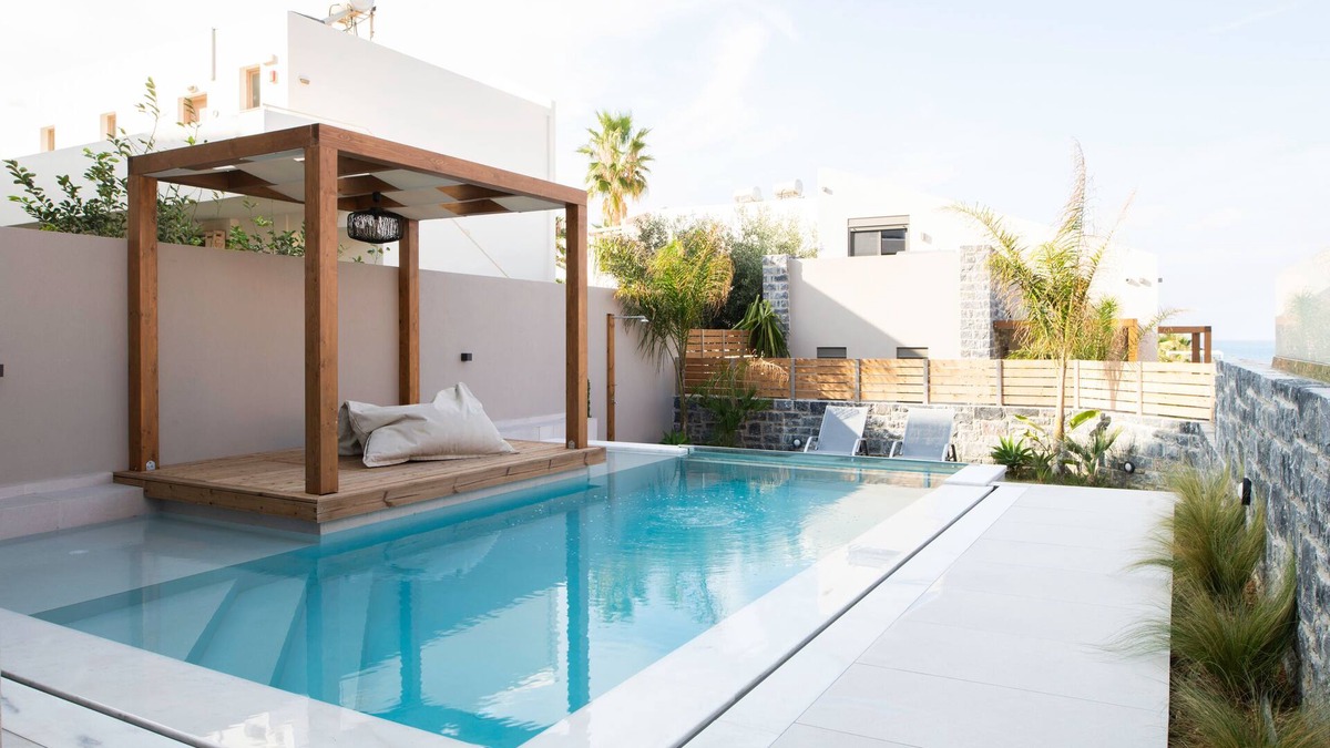 Adelianos Kampos Villa | Aria al Mare. Private Beach sunbeds and umbrellas!