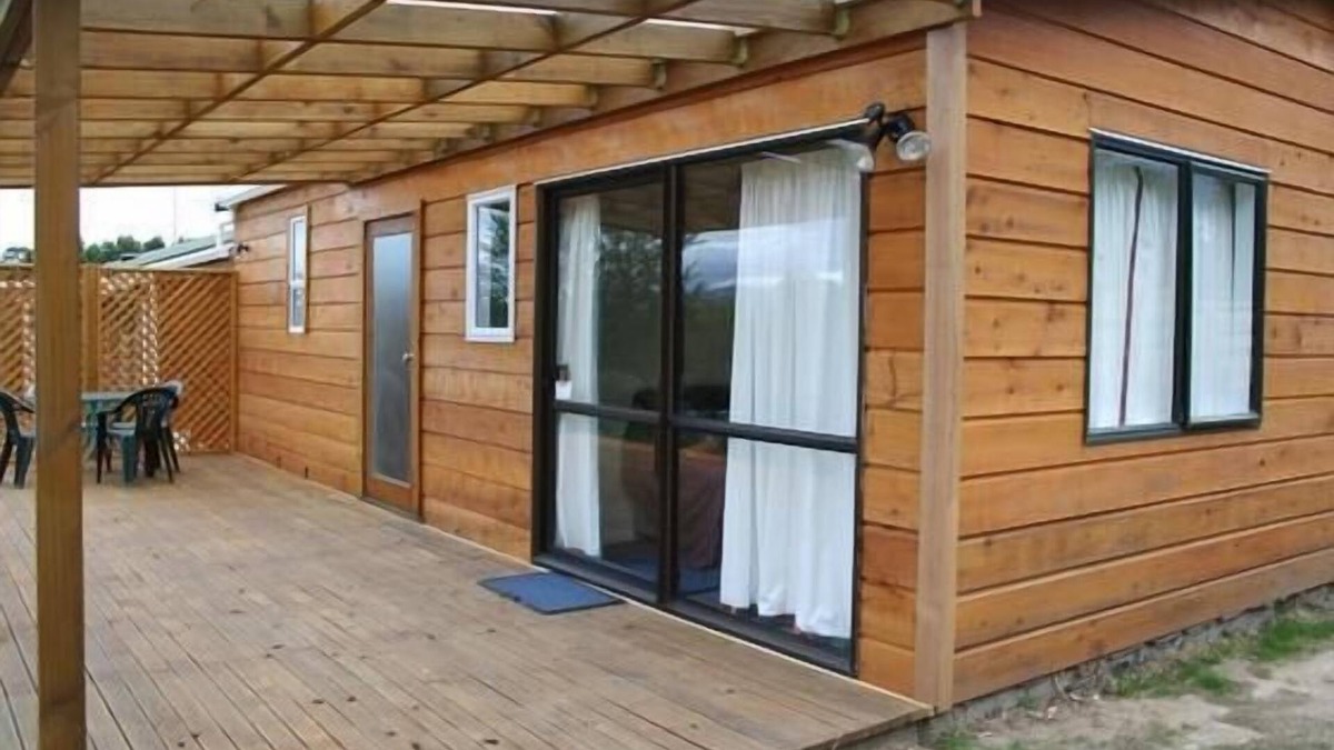 Pukehangi Cabin | Arias Farm CABIN Rotorua + Hot Spa - 2 Bedrm farm accom in suburbs