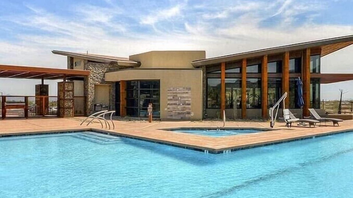 South Mountain House | Arizona retreat! Hiking trails, 15 mins. to Downtown. Heated community pool.