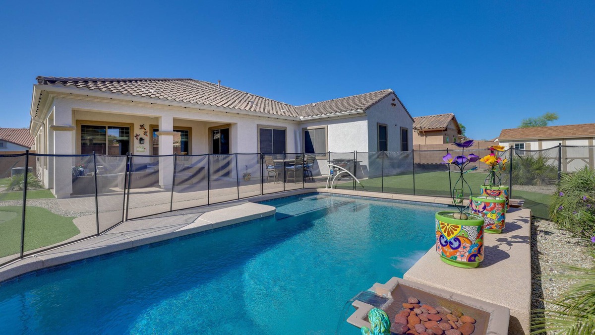 Canyon Trails House | Arizona Retreat - Pool, Hot Tub & Putting Green!