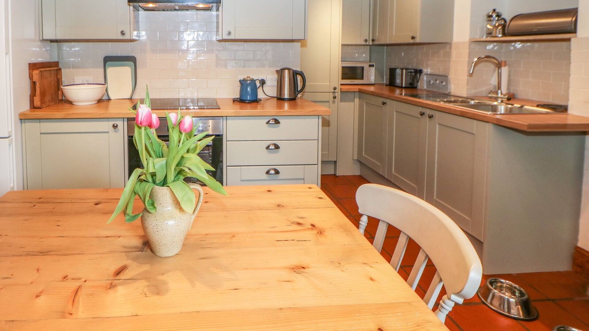 Langthwaite Cottage | ARKLEHURST, pet friendly, with open fire in Langthwaite