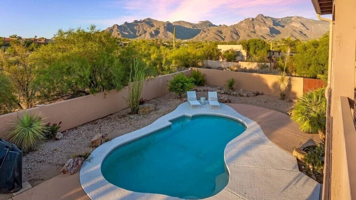 Shadow Hills House | Arnoldo, 5 Bedroom 4 full baths, pool, hot tub, views
