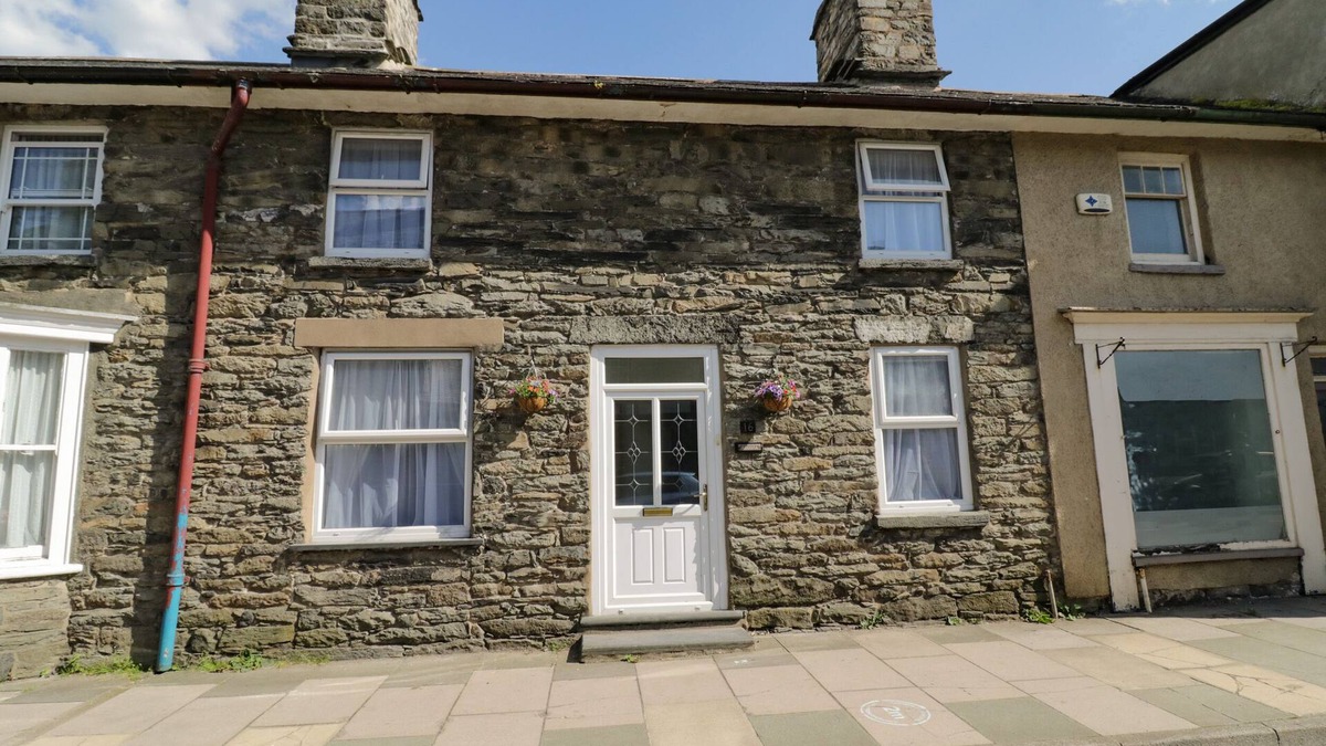 Bala Cottage | AROSFA, pet friendly, character holiday cottage in Bala