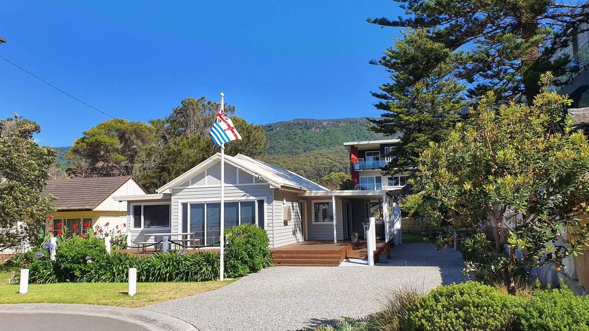 Thirroul House | Arriba Beachfront Cottage