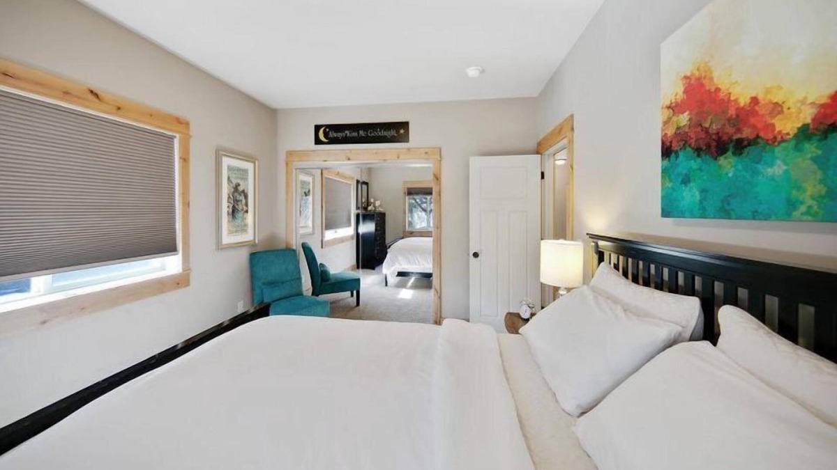 West Yellowstone Condo | Arrowhead Condos Unit 5