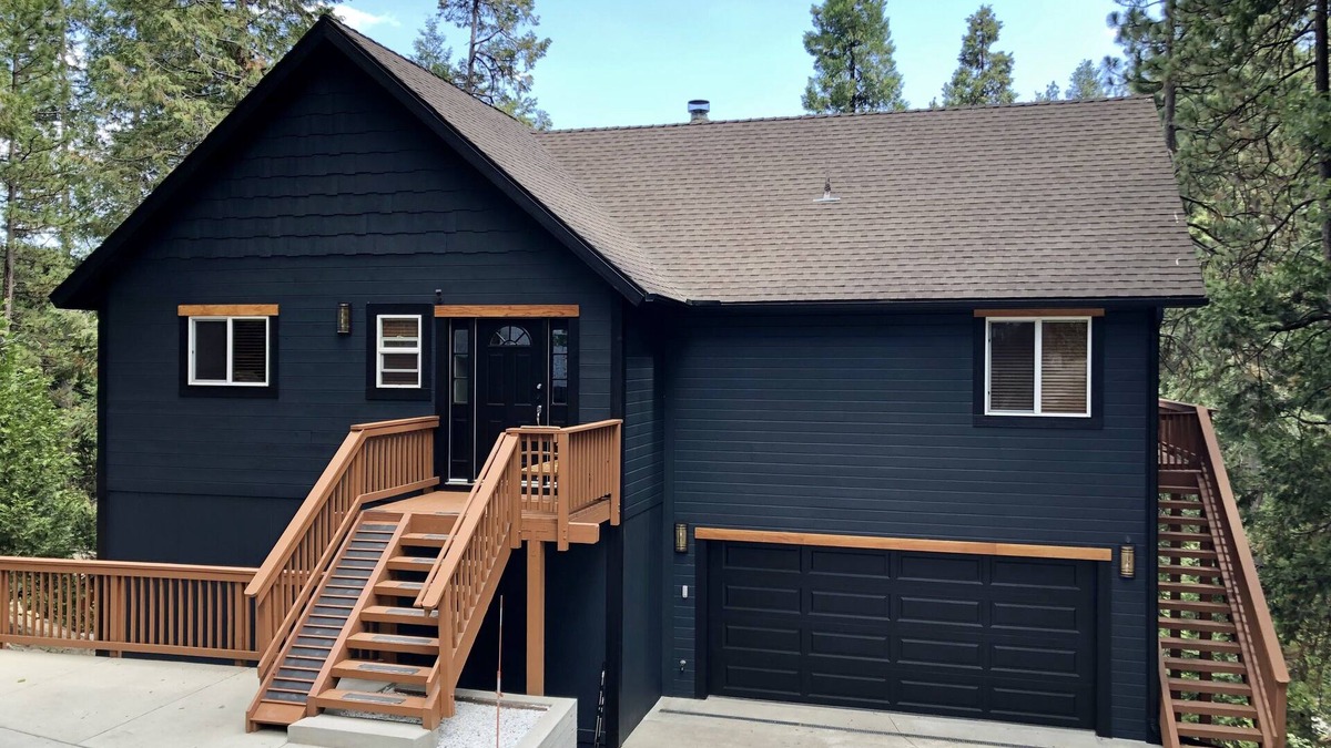 Blue Jay House | Arrowhead Lodge - 5 min walk to lake, jacuzzi tubs and AC!