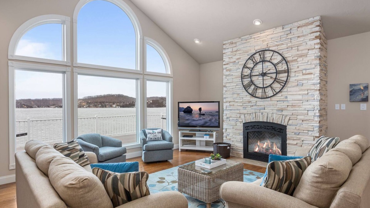 Roach House | Arrowridge - A Beautiful Waterfront Home for the Whole Family!