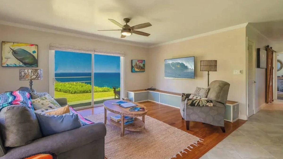 Princeville Condo | Art and Ocean | Serenity on Kauai's Shore