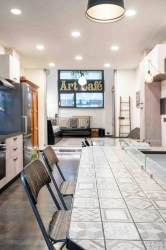 Giambellino Apartment | Art Café Tulipani