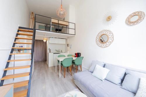 Vaise Apartment | Art de Recevoir - Le Petit Duplex Cosy proche Métro D Vaise