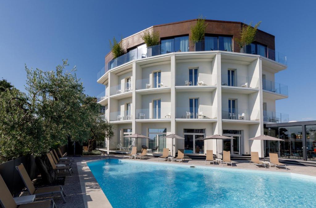 Cisano Hotel | Art Hotel Ventaglio