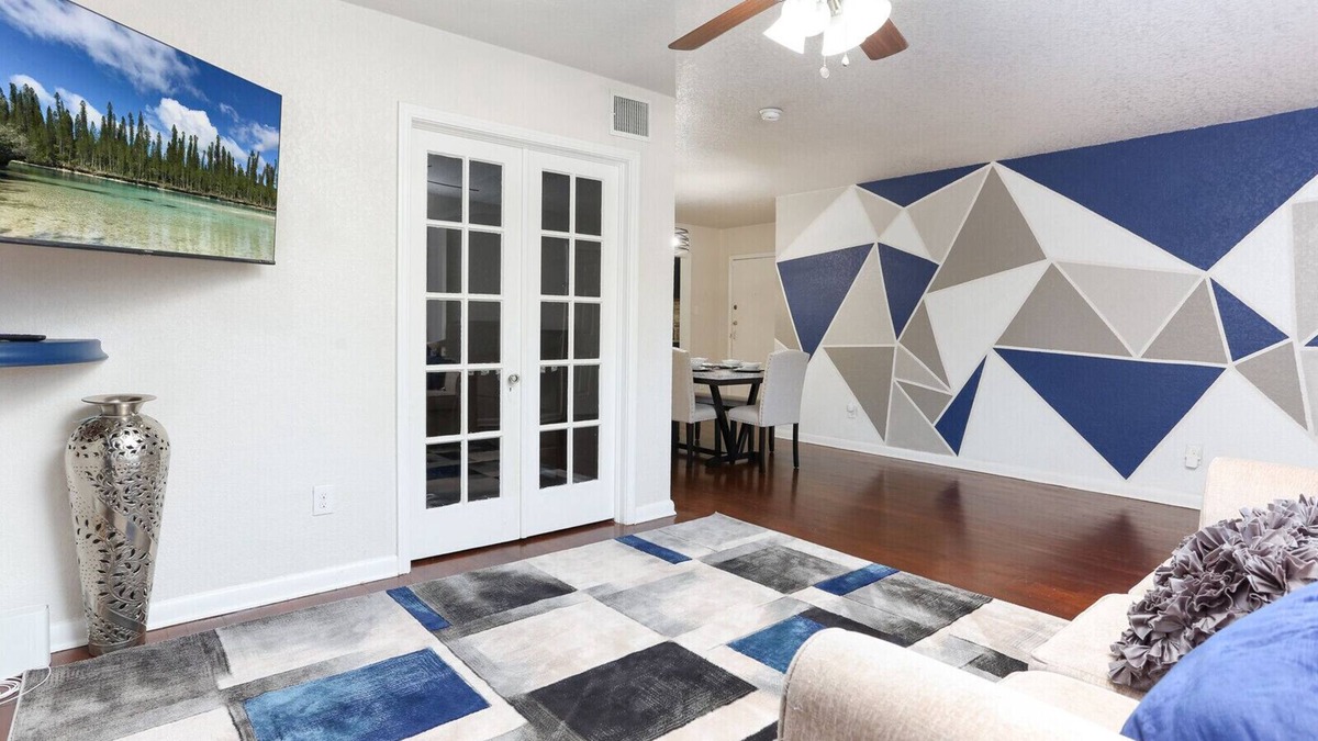 Monticello Park House | Art-Inspired Historic Duplex