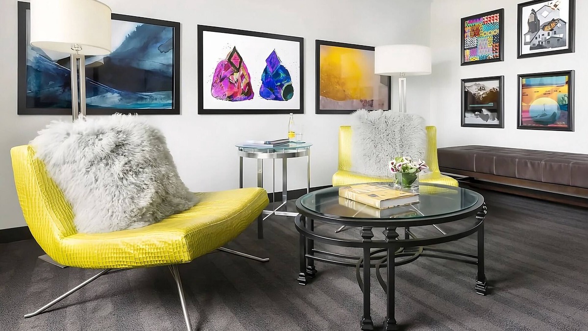 Lower Allston Hotel | Art Lover’s Escape! Pet- Friendly Unit Near Harvard University, Parking