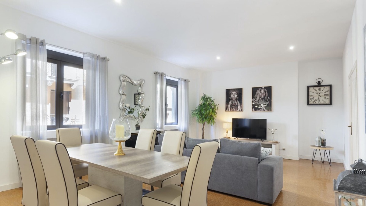 Embajadores Apartment | Artes Exclusive II apartment in Madrid