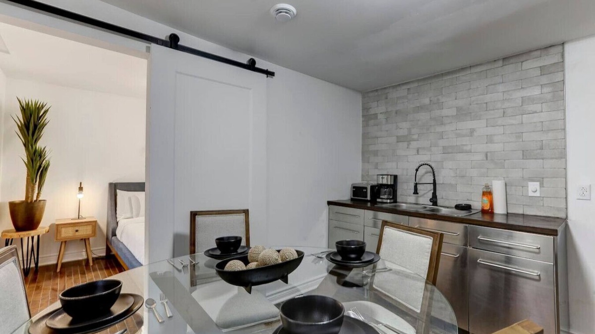 Sainte-Marie Apartment | Artful 3BR in Montreal`s Gay Village