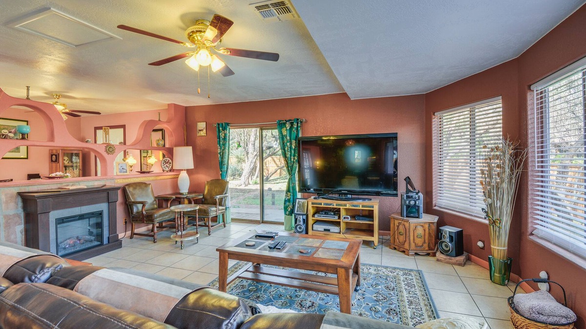 Cottonwood Cottage | Artfully Decorated Cottonwood Home: Pets Welcome!