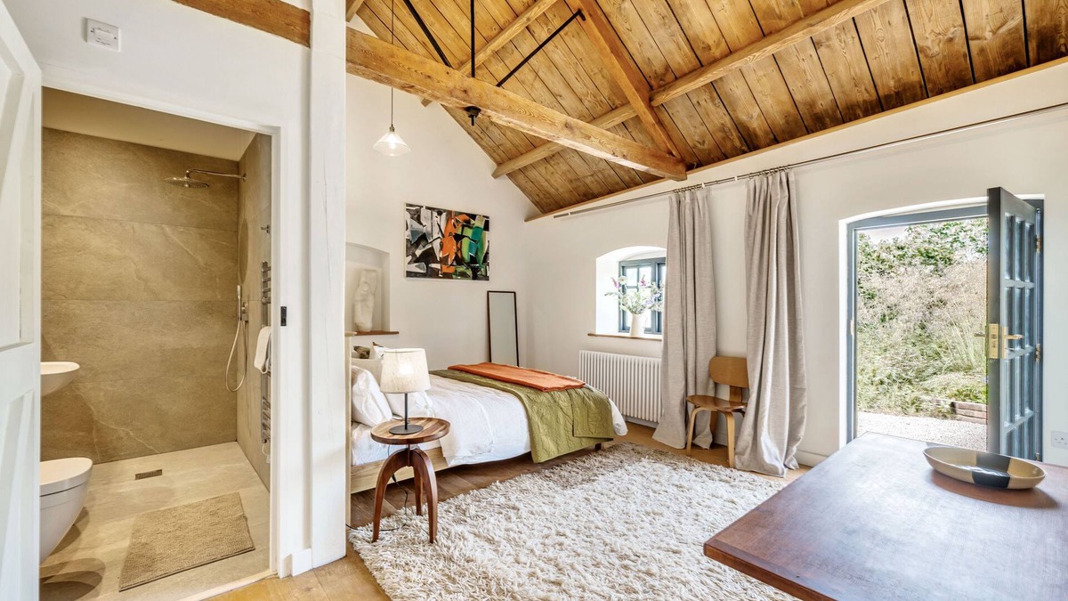 Littlebredy House | Arthouse - sleeps 2 guests in 1 bedroom