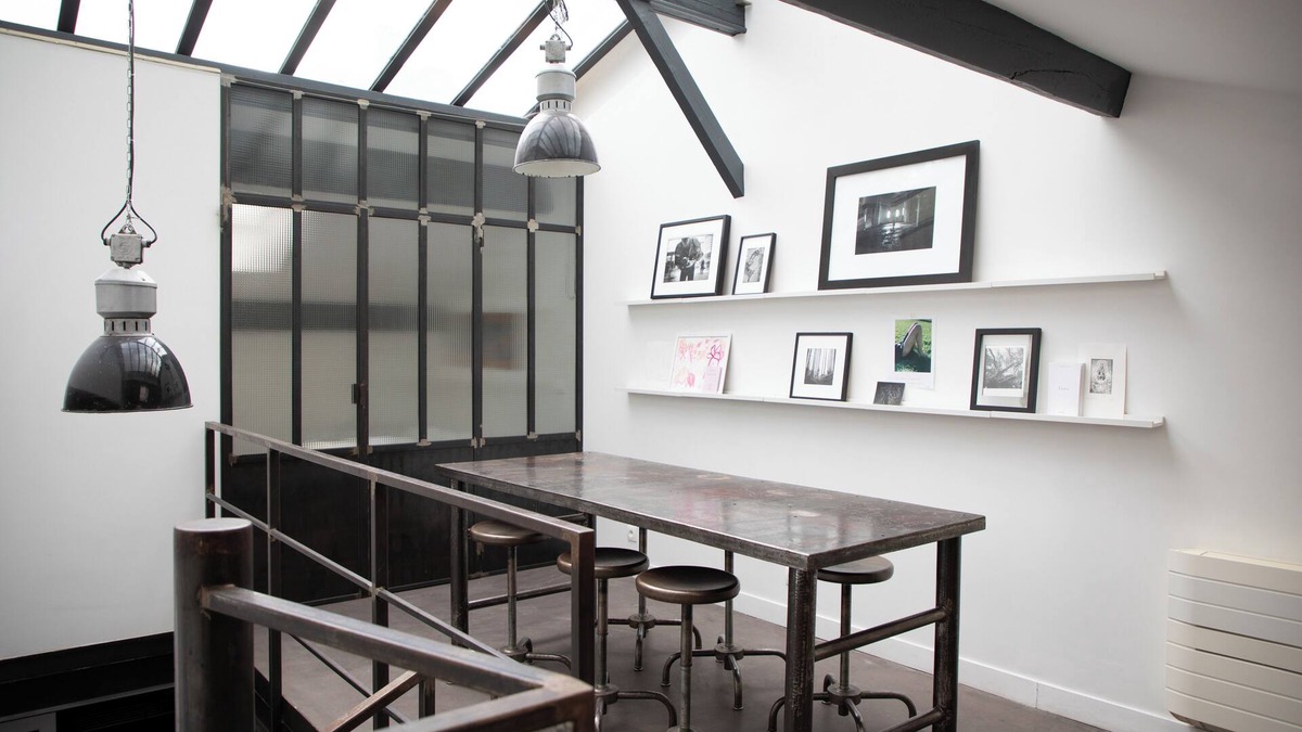 Montreuil Apartment | Artist's studio/Duplex loft near Croix de Chavaux metro station